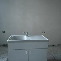 Lavandino in ceramica completo di mobiletto