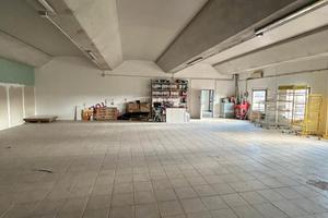 Magazzino - DepositoVia Ferruccio Parri