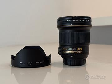 obiettivo Nikon Nikkor AF-S 20 mm 1.8 G ED 100 th