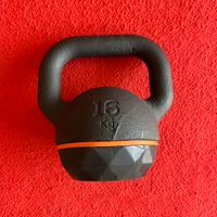 Kettlebell 16 kg Decathlon con base in gomma