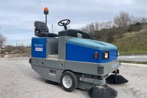 Spazzatrice diesel FIORENTINI modello S 38 D