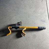 bloccasterzo auto
