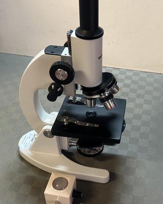Microscopio Optika