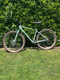 Bicicletta Cube mod. Hyde, taglia S
