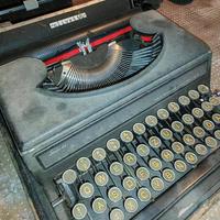 macchina da scrivere Olivetti studio 42