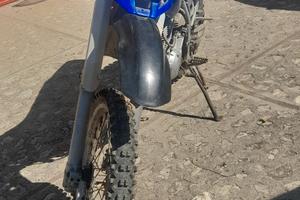 moto yamaha TTR 600 2002