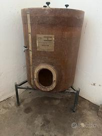 Serbatoio in vetroresina per vino completo di pied