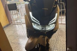 Honda forza 125