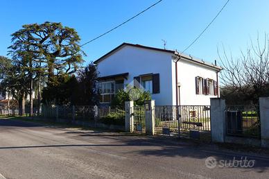 CASA INDIPENDENTE A RIOLO TERME