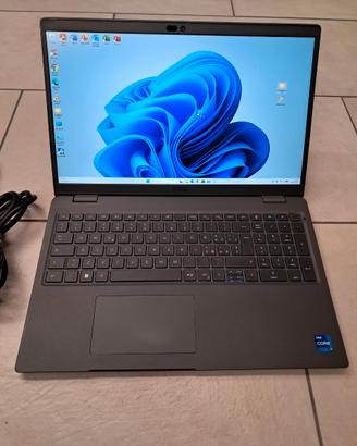 Dell Latitude 3540 i7-1355U 16GB RAM 512GB