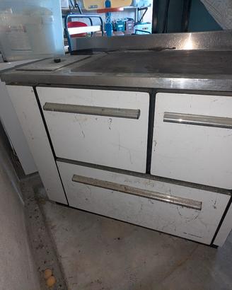 Stufa a legna con cucina