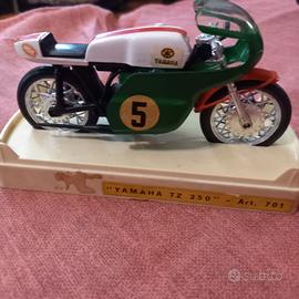 modellino Yamaha TZ 350