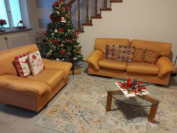 Divano 2 posti e poltrona