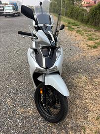 SCOOTER SH 150
