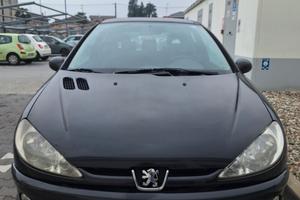 PEUGEUT 206