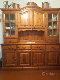 Arredamento taverna - tavolo, cassapanca,credenza