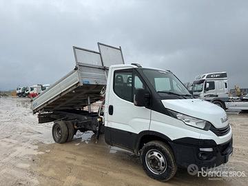 DAILY 35-120 RIBALTABILE CON GRU BONFOGLIOLI