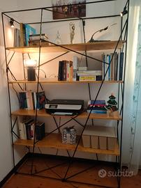 Libreria stile industrial in Ferro e Legno
