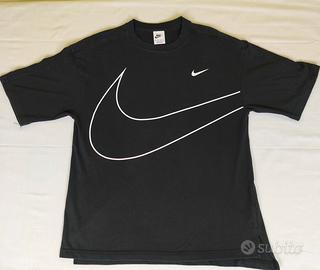T-shirt Nike Sportswear - Taglia XS (Veste L)