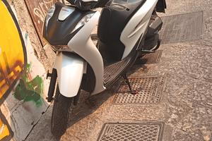 scooter sh 150 sport