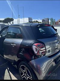 SMART FOURFOUR EQ