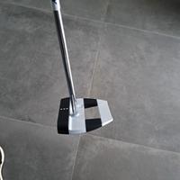 Putter Odyssey broomstick 