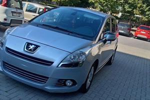 Peugeot 5008 2012 1.6 hdi 7 poste