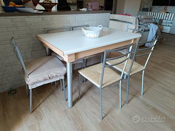 Tavolo per cucina - 6 sedie  - Scavolini 200€