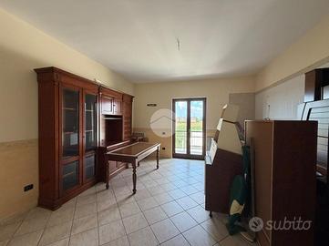 3 LOCALI A AFRAGOLA