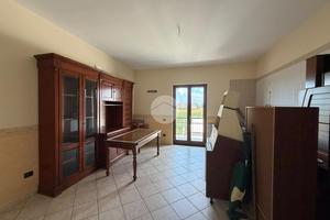 3 LOCALI A AFRAGOLA