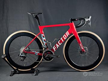 Bici da corsa Factor Ostro VAM Canadian Team Force