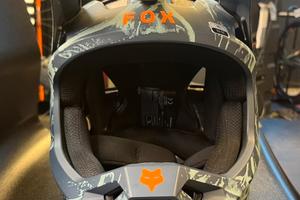 Casco Fox youth rampage