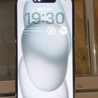 iPhone 15 128GB