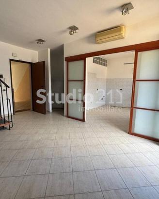 Appartamento di 55 m² con 4 locali e box auto a Ca