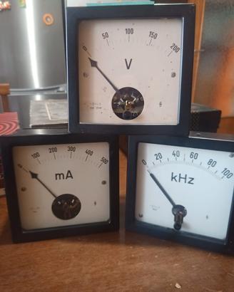 Set 04 di n. 3 strumenti di misurazione a quadro