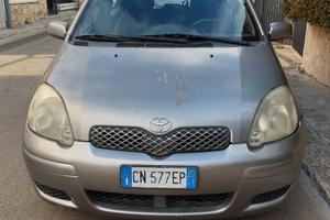 Toyota Yaris 2004