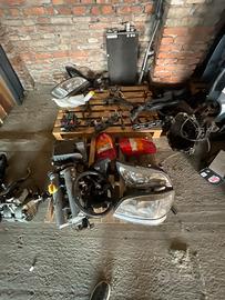 Opel zafira pezzi di ricambio 20 euro a pezzo