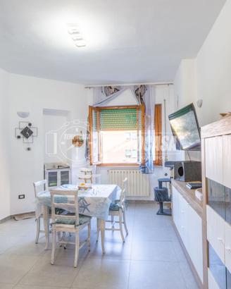 Quadrilocale moderno completamente ristrutturato