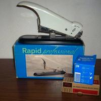 CUCITRICE SPILLATRICE PROFESSIONALE DA TAVOLO