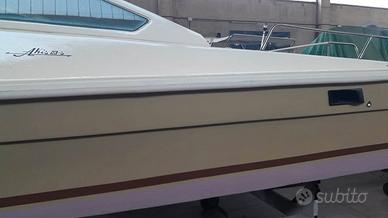 Barca cabinata akis 23