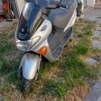 Suzuki UC Epicuro 125