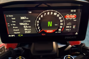 DUCATI STREETFIGHTER V4S 2025