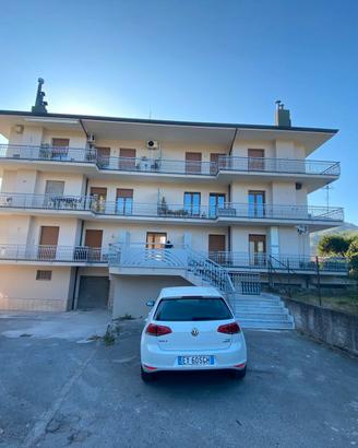 Appartamento con garage e posti auto