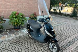 Scooter Piaggio Zip 50 C25