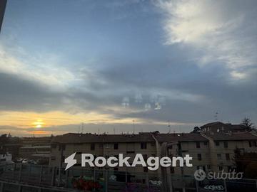 PARMA /TRILOCALE CON DUE BALCONI