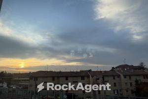 PARMA /TRILOCALE CON DUE BALCONI