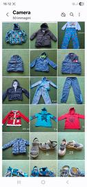 Vestiti e scarpe per bambino 