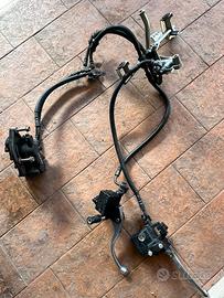 Impianto frenante  anteriore sh 300 del 2010