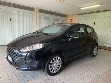 Ford Fiesta 1.4 3 porte Benzina- GPL 26.000 km !!