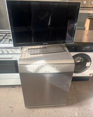 Lavastoviglie e cucina gas acciaio